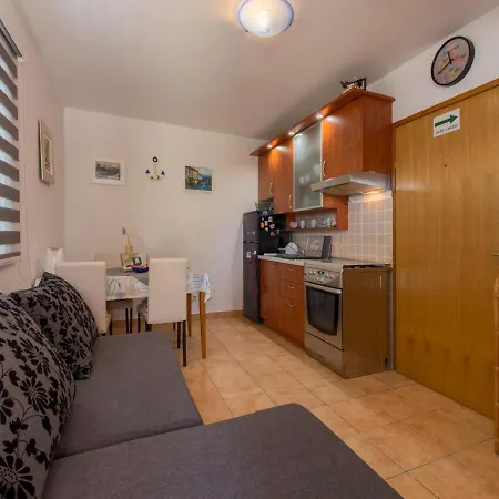 Apartment Zrinka *