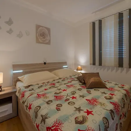 Apartment Zrinka *